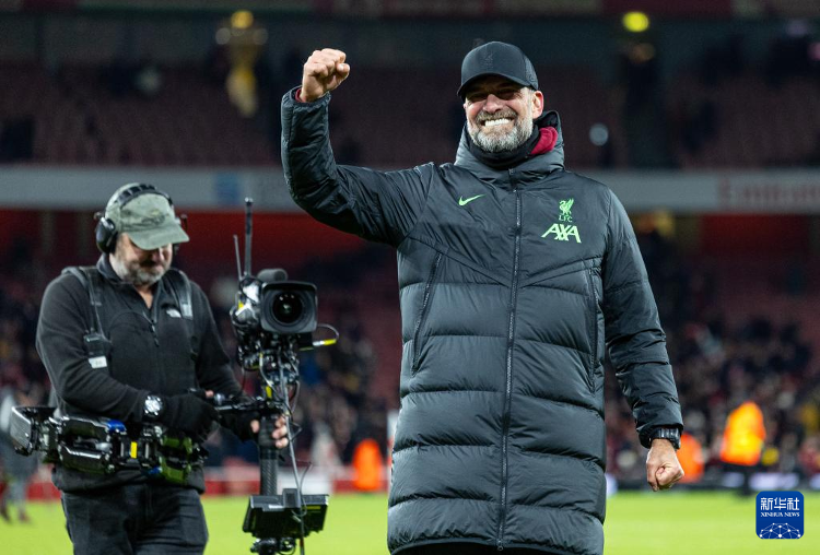 球棒擦到